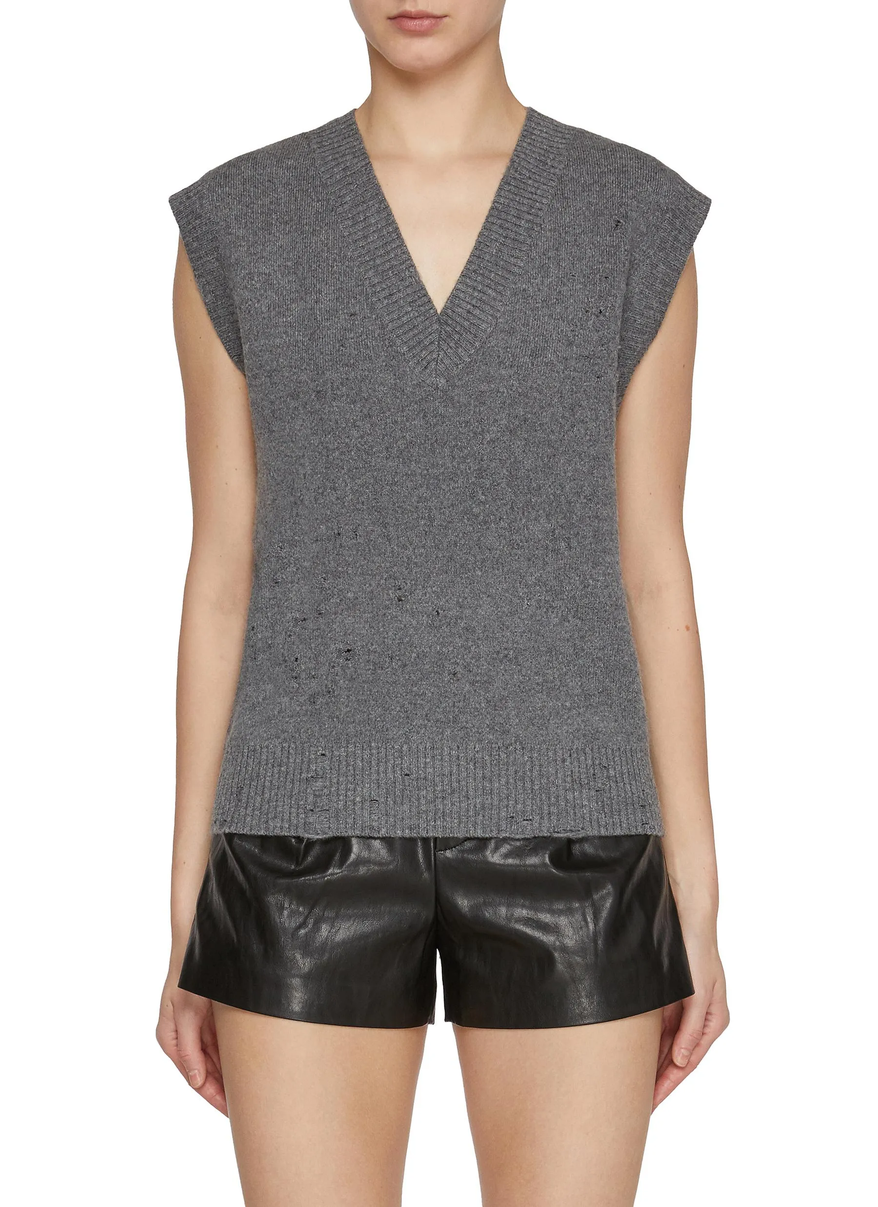 -----------MO&CO. ---- ------------ ----V-neck Knit Vest --