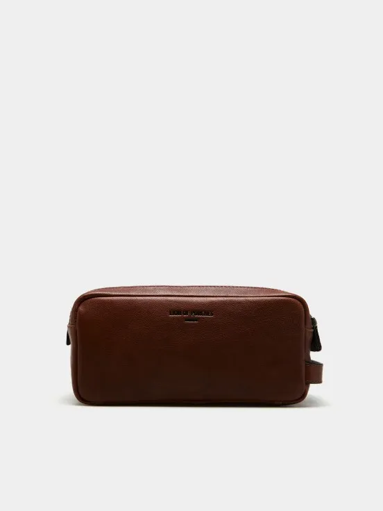 100% leather toiletry bag