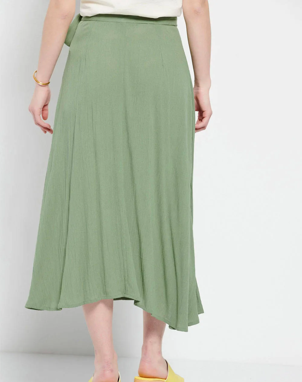 Midi wrapped viscose skirt