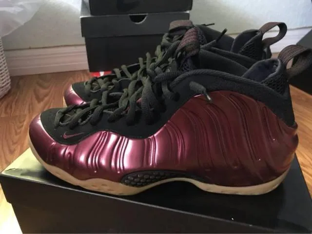 Nike Air Foamposite One - Maroon