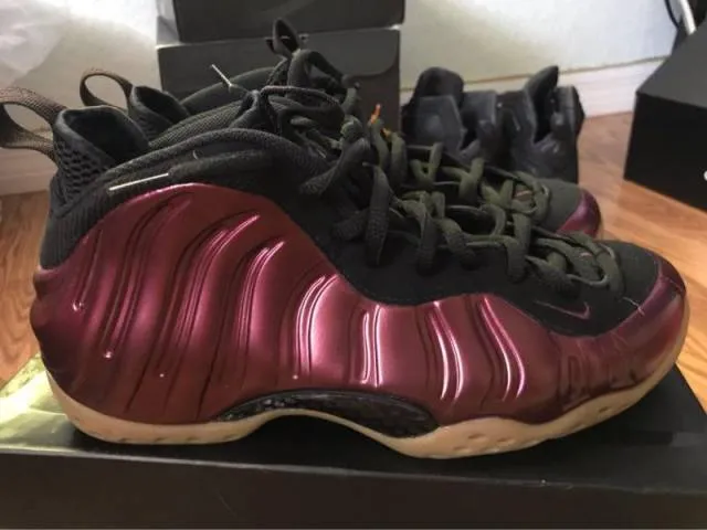 Nike Air Foamposite One - Maroon