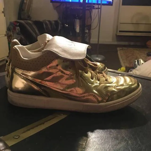 NIKE NSW TIEMPO 94 MID SP LIQUID GOLD METALLIC GOLD SAIL...