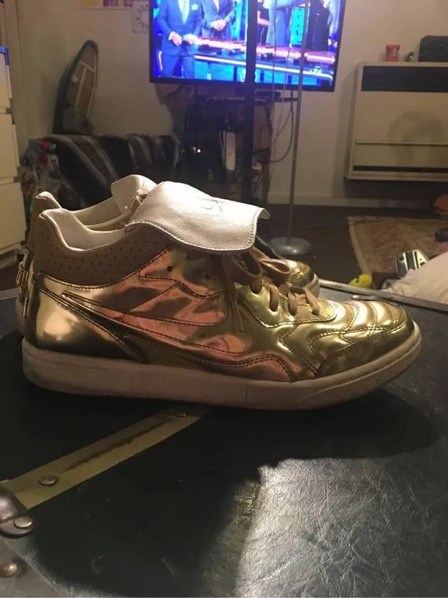 NIKE NSW TIEMPO 94 MID SP LIQUID GOLD METALLIC GOLD SAIL...