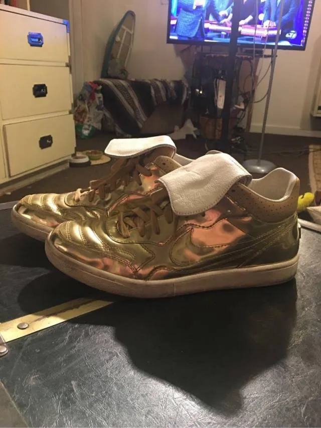 NIKE NSW TIEMPO 94 MID SP LIQUID GOLD METALLIC GOLD SAIL...