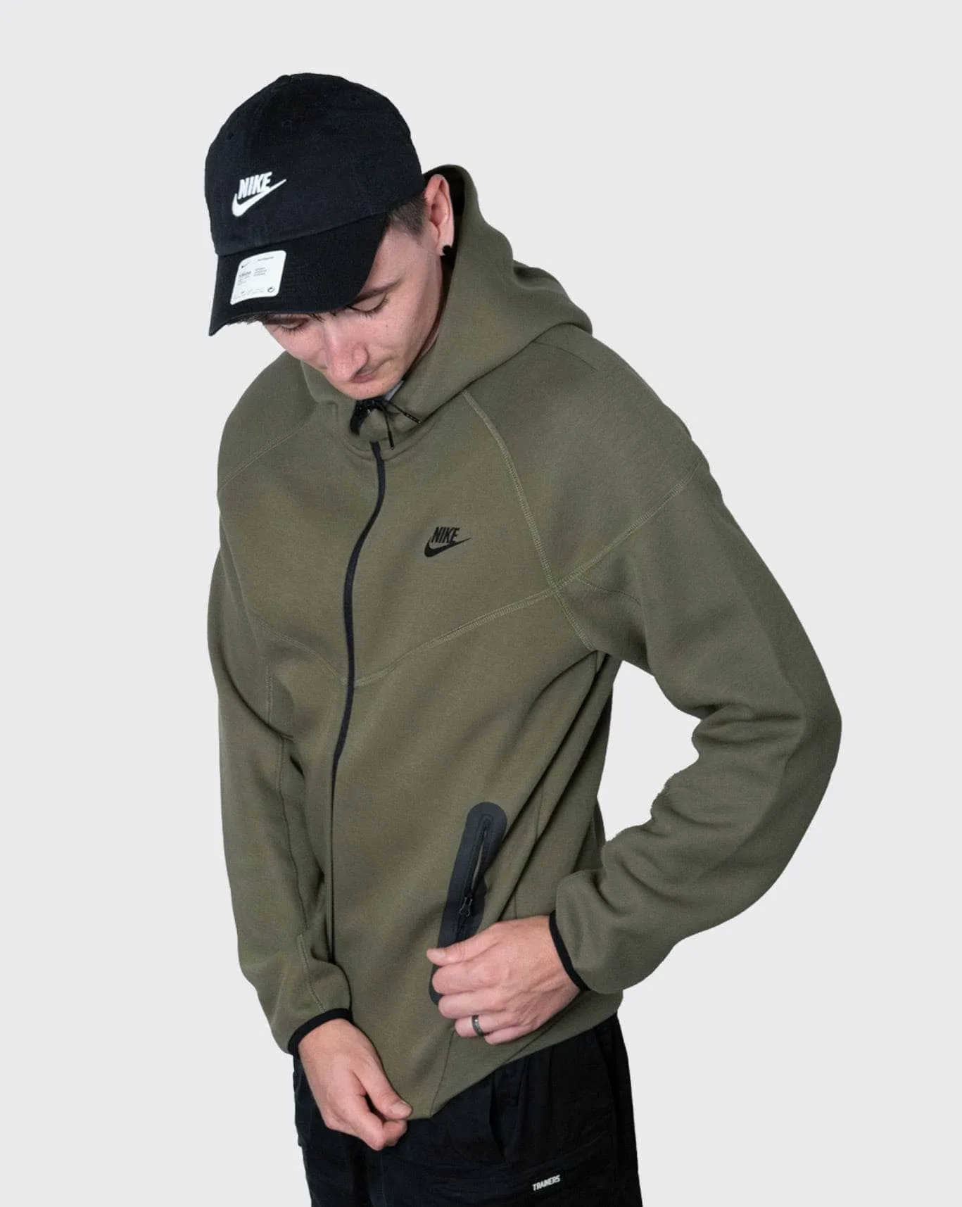 nike tech fleece hoodie