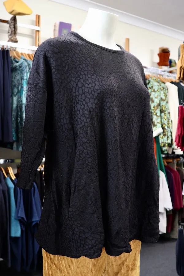 Tunic Pocket Seam Black Valia